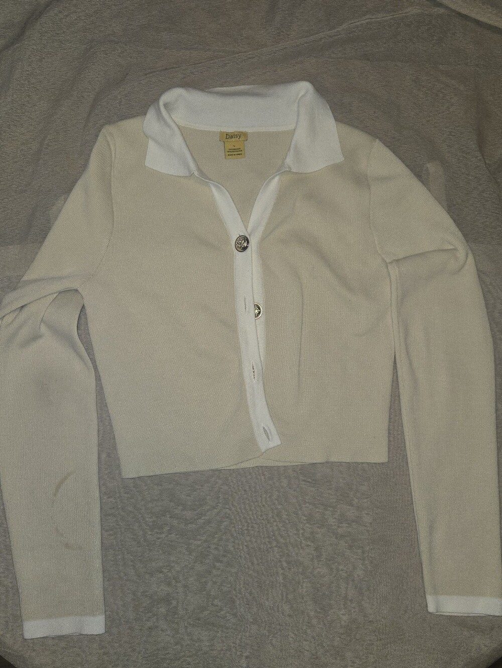 Daisy Knit Cropped Button-Up Polo in Cream & White